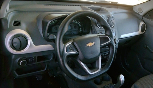 Imagen 4 de 18 de Chevrolet Onix 1.4 Ltz At 98cv 2016