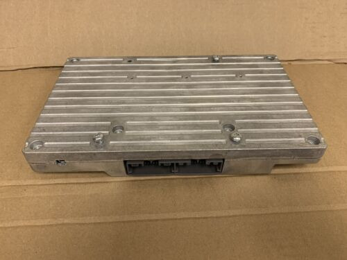 2015-2016-2017-2018 Dodge Challenger Radio Amp 68234110a Zze