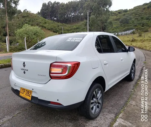 Renault Logan 1.6 Privilege / Intens