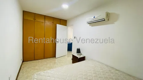 Apto Alquiler Los Naranjos De Las Mercedes. Codigo: 25-18428 Cm