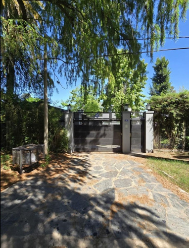 Espectacular Venta Casa De Tres Dormitorios En Parque Leloir
