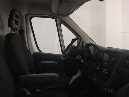 Imagen 2 de 21 de Peugeot Boxer