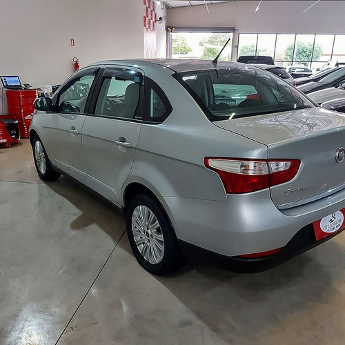 Imagem 5 de 7 de Fiat Grand Siena 1.6 Mpi Essence 16v