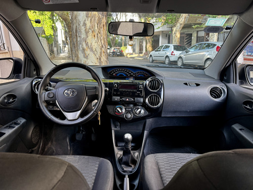 Toyota Etios 1.5 Sedan Xls