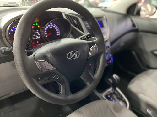 Imagem 10 de 20 de Hyundai Hb20s 1.6 Comfort Plus 16v 2015