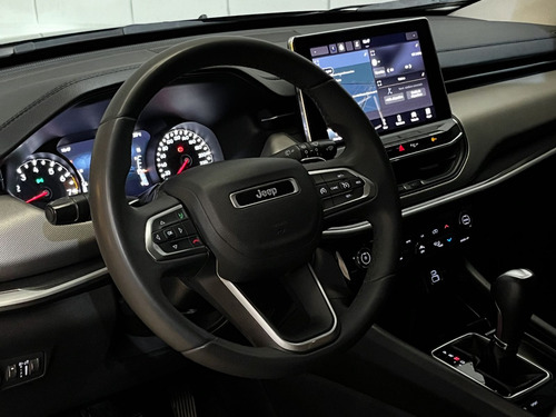 Jeep Compass LONG. T270 1.3 TB 4x2 Flex Aut.