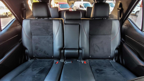 Imagen 13 de 22 de Toyota Sw4 Gr-s 4x4
