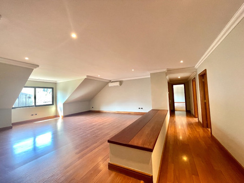 Los Nogales, Impecable Casa, Norte, Amplios Espacios, 7d 6b