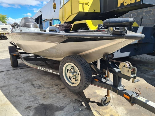 Imagen 4 de 6 de Bote Bass Tracker 17 Lv1720