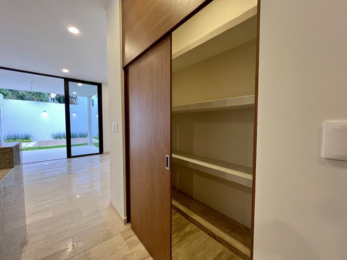 Casa En Venta Ubicada En Moravia Temozón Norte, Entrega Inmediata