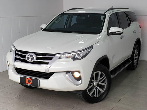 Toyota Hilux Sw4 2.8 Srx 4x4 7 Lugares