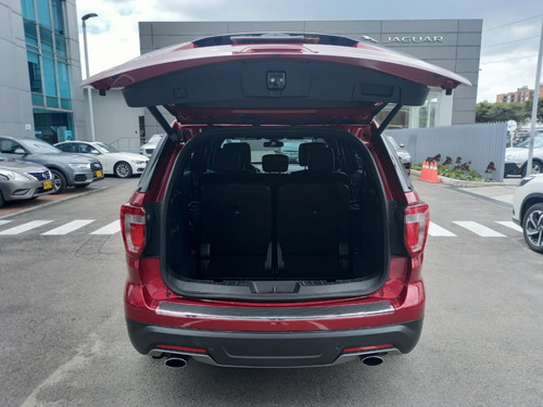 Imagen 7 de 16 de Ford Explorer Limited 7 Pasajeros