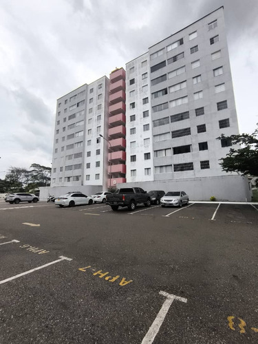 Xv, En Alquiler Apto En Residencias, Piso 3, Vistareal Av Los Agustinos