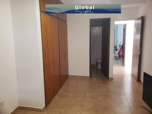 Departamento Calle Rivadavia , Neuquén Capital, Patagonia Argentina