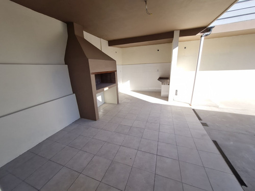 Imagen 18 de 30 de Casa Centrica En Venta En Avellaneda
