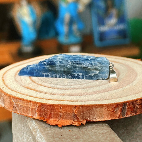 Pingente Pedra Cianita Azul Bruta São Miguel Cristal Bruto