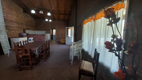 Imagen 15 de 22 de Excelente Quinta Con Pileta Y Gran Parque A La Venta En Abbott - Monte