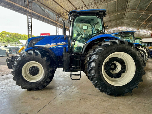 Imagem 2 de 12 de Trator New Holland T7.240 4×4 Ano 2022 Pneus Dual 0 Km