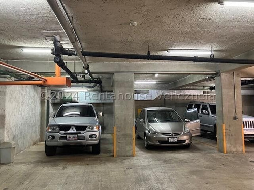 Porque Invertir En Este Apto. 1-está En Una De Las Urbanizaciones Más Céntrica Y De Mayor Demanda Y Segura De Caracas. 2- Edificio De Apenas 4 Pisos+ph 3- Comodo Y Ventilado Está En La Castellana