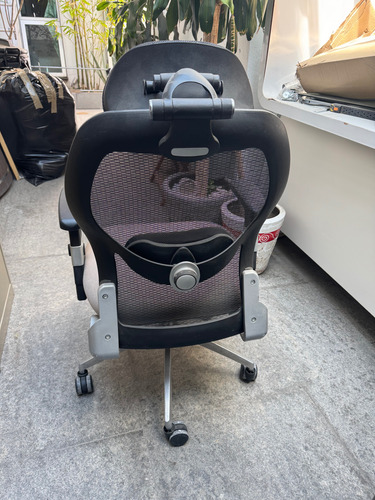 Silla Ejecutiva Reclinable, Soporte Lumbar Y Cabecera. Beige Tela (Usado)