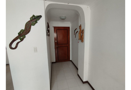 Venta Apartamento Barrio Primero De Mayo, Cali