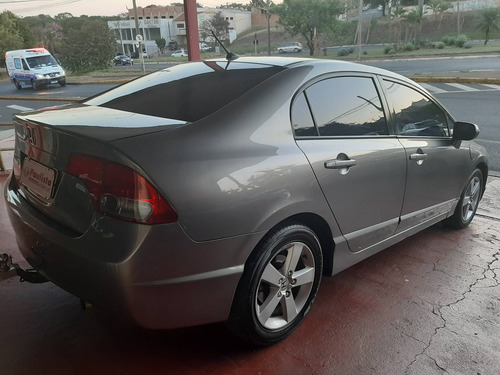 Imagem 5 de 9 de Honda Civic 1.8 Lxs 16v Flex 4p Manual