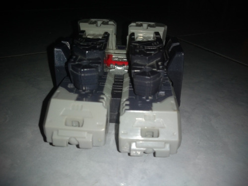 Figura Megatron Transformers Authentics Alpha Sin Cañón (Usado)