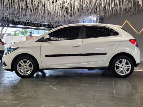 Chevrolet Onix 1.4 MPFI LT 8V FLEX 4P MANUAL
