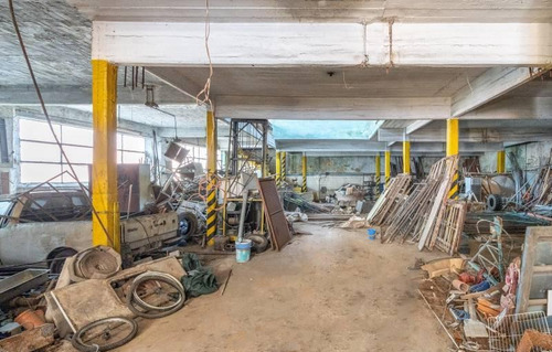 Imagen 3 de 22 de Galpón Y/o Deposito En La Mejor Esquina De La Ciudad De Buenos Aires