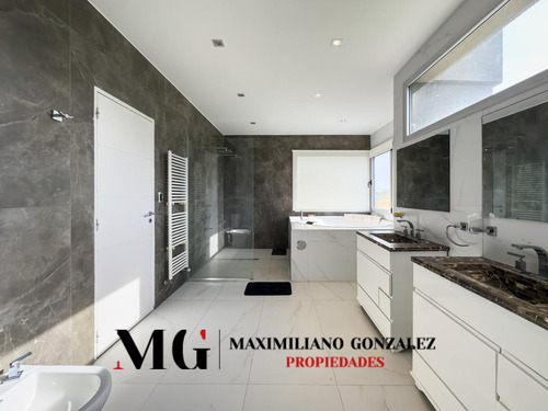 Casa En Venta Y Alquiler, 5 Ambientes. Terralagos, Canning.
