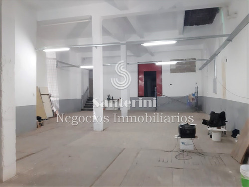Imagen 2 de 4 de Alquiler Local Comercial Centro, Paysandú Y Andes, Reciclado!!!!