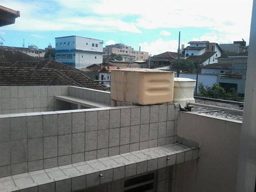 Imagem 5 de 30 de Bem Localizada 4 Dormitorios 1 Suite 3 Banheiros Sala 2 Ambiente 2 Vagas Na Garagem 1 Cozinha Grande Escritorio Deposito Para Alimentos Area De Serviço Com 2 Tanques - Hm1628