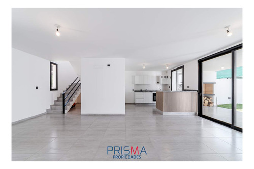 Imagen 3 de 24 de Venta Duplex Cañuelas Chico 187m2 Fondo Norte