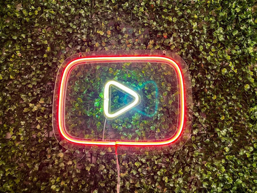 Painel Neon Led Play Youtube Branco E Vermelho 30 Cm
