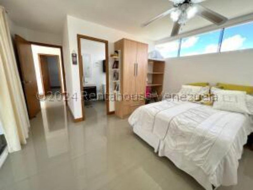 #25-12830 Hermosa Casa En Lomas De La Lagunita