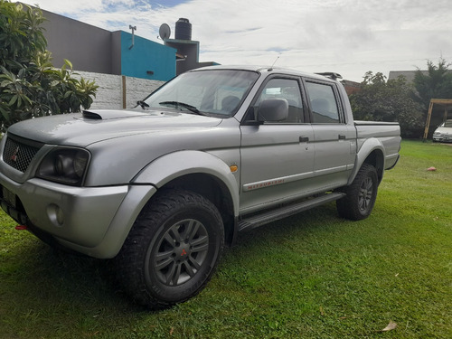 Mitsubishi L200 2.5 Sport Hpe Cab Doble 4x4