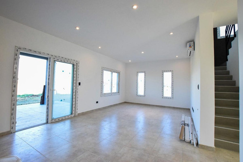 Imagen 22 de 30 de Casa Al Golf. Alquiler Y Venta, Haras Santa Maria.