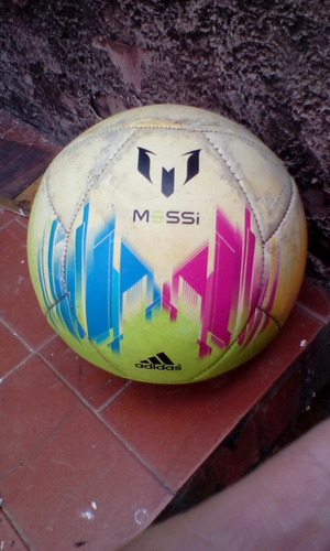 Balon adidas Nro 5 Messi Usado Operativo