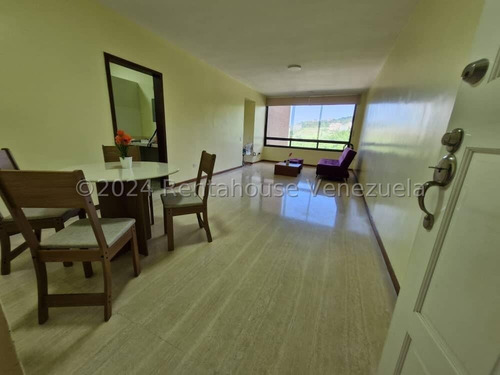 Rm Apartamento En Alquiler En Lomas Del Sol, Distrito Metropolitano