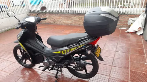 Modelo 2022, Único Dueño. Papeles Al Día, 9400 Km, Con Baul