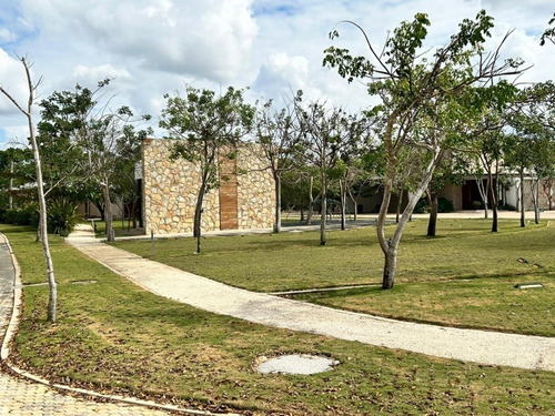 Imagen 25 de 28 de Precio Promoción . Terreno En Venta En Privada Temozón Casa