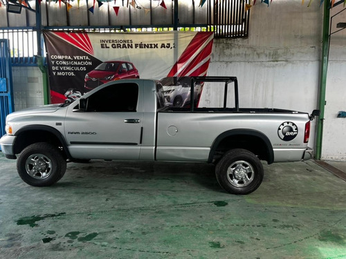 Imagen 2 de 14 de Dodge Ram 2500