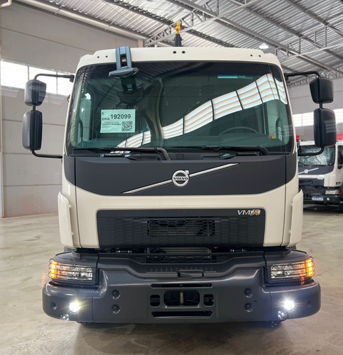 Caminhão Volvo Vm360 6x4 I-shift Rollon/off Grimaldi25 2025