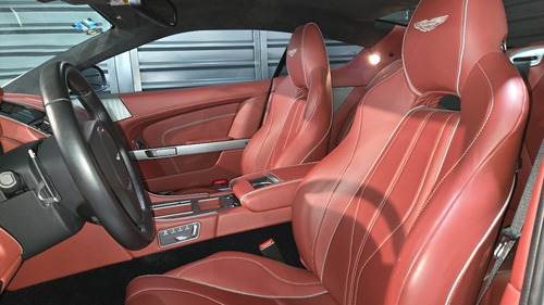 Aston Martin Db9 2014