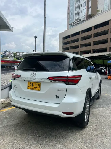 Toyota Fortuner 2.4 Diésel Srv 4X2
