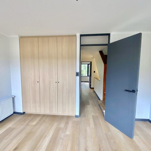 Casa En Venta De 4 Dorm. En Vitacura