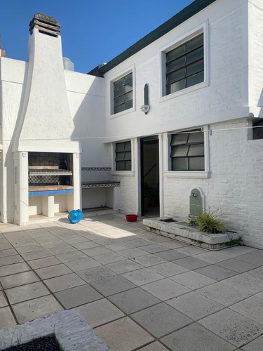 Imagen 13 de 18 de Venta En Pleno Casco Urbano De Chascomus, 7 Amb