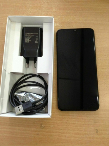 Samsung Galaxy A20 Negro 32gb 3gb Ram 13 + 8 + 5mp Cámara 6.