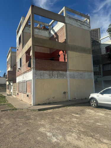 Amplio Departamento En Zona Norte De Puerto Madryn Próximo A La Playa