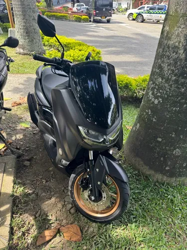 Nmax Como Nueva 3.800 Km Con Garantía, Modelo 2025